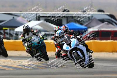 media/Apr-09-2022-SoCal Trackdays (Sat) [[c9e19a26ab]]/Turn 2 (1140am)/